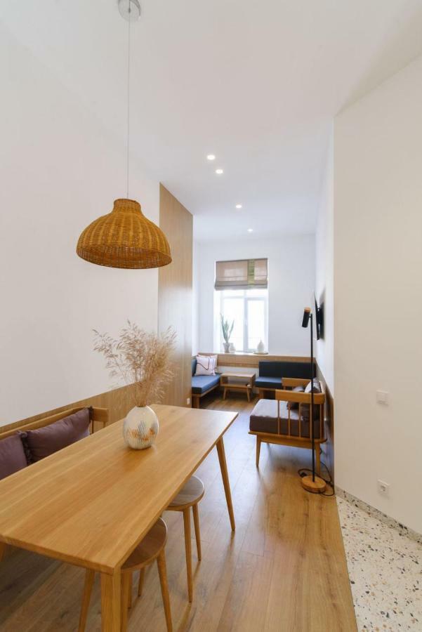 Sunrise Apartment Лвив Екстериор снимка