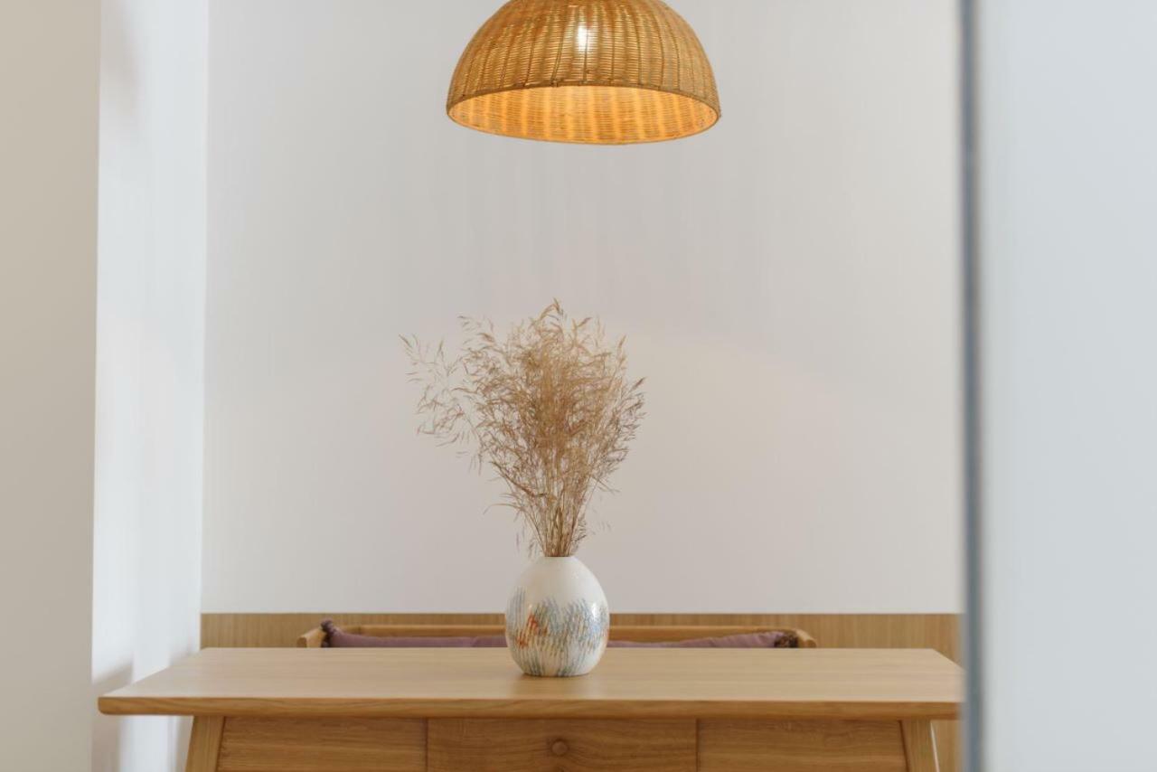 Sunrise Apartment Лвив Екстериор снимка