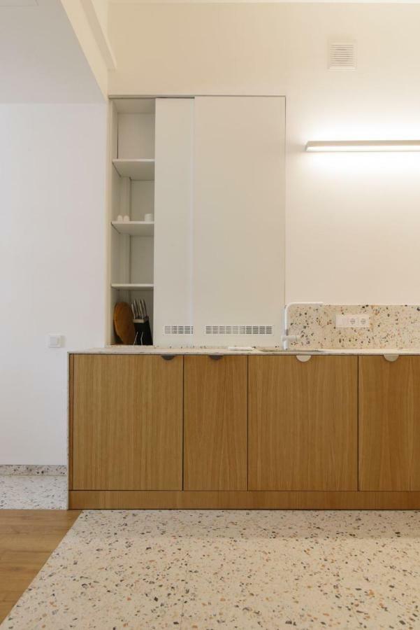 Sunrise Apartment Лвив Екстериор снимка