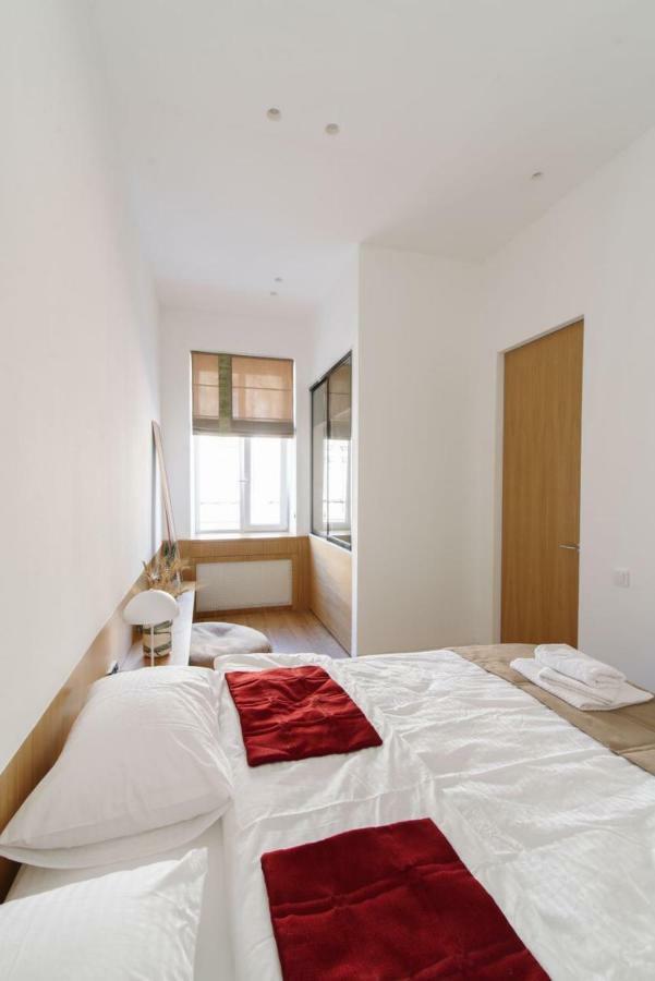 Sunrise Apartment Лвив Екстериор снимка
